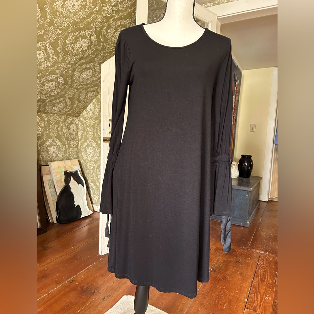 LBD of the cutest order!!! Feminine and floaty jersey.